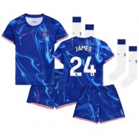 Camisa de Futebol Chelsea Reece James #24 Equipamento Principal Infantil 2024-25 Manga Curta (+ Calças curtas)